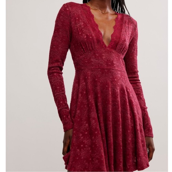 FREE PEOPLE All Yours Mini Dress Red Plum Lace size Medium NWOT - Picture 1 of 14